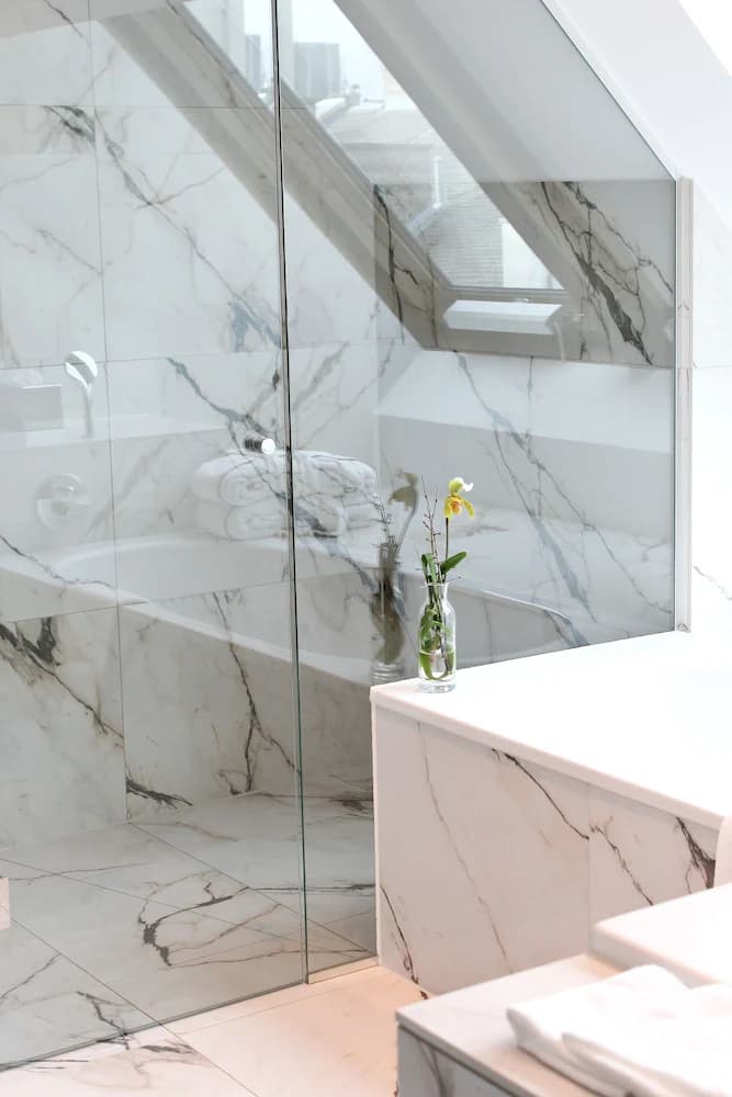 Bathroom shower