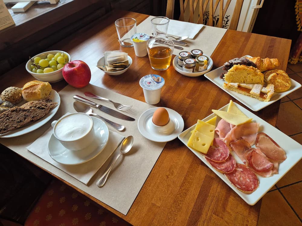 Breakfast area