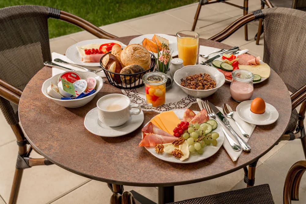 Breakfast buffet