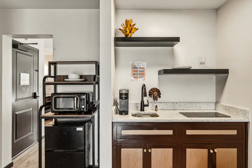 Private kitchenette