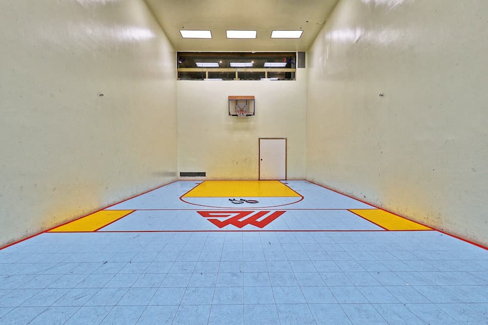 Sport court