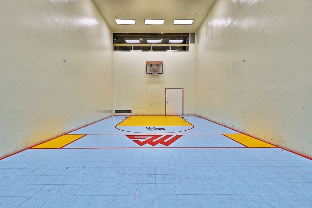 Sport court