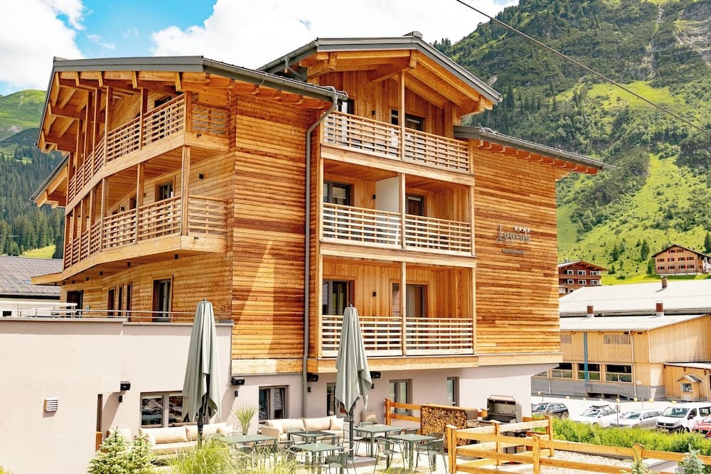 Sundeck