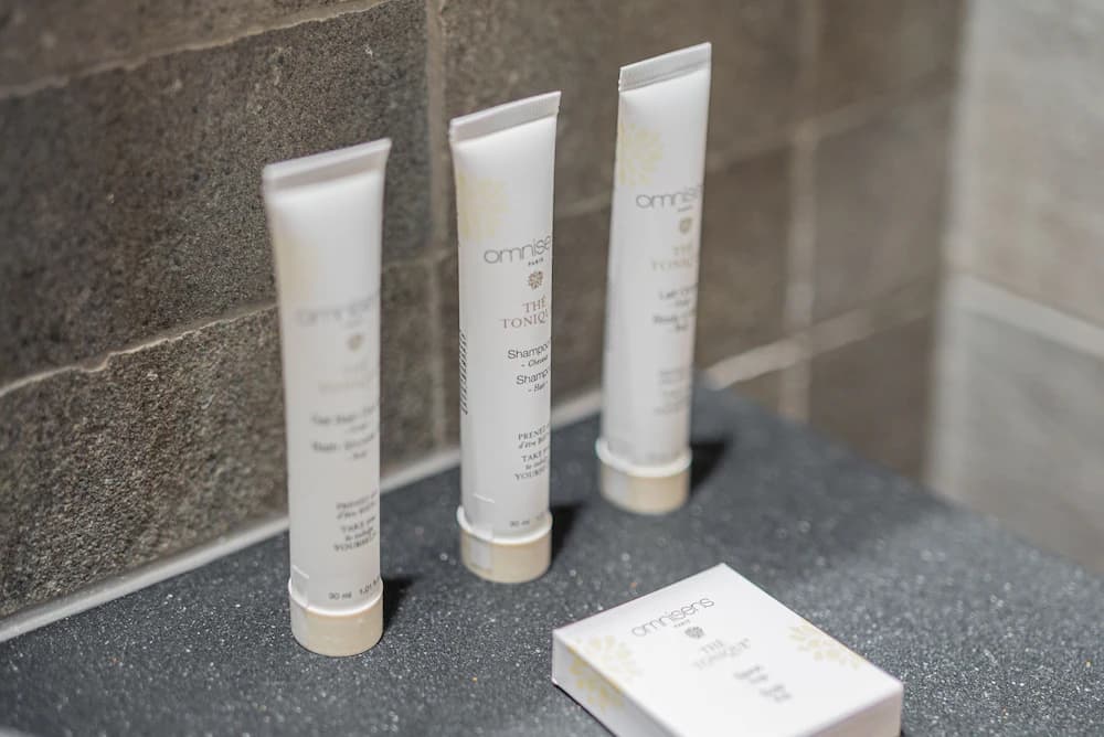 Bathroom amenities