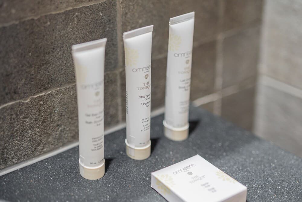 Bathroom amenities