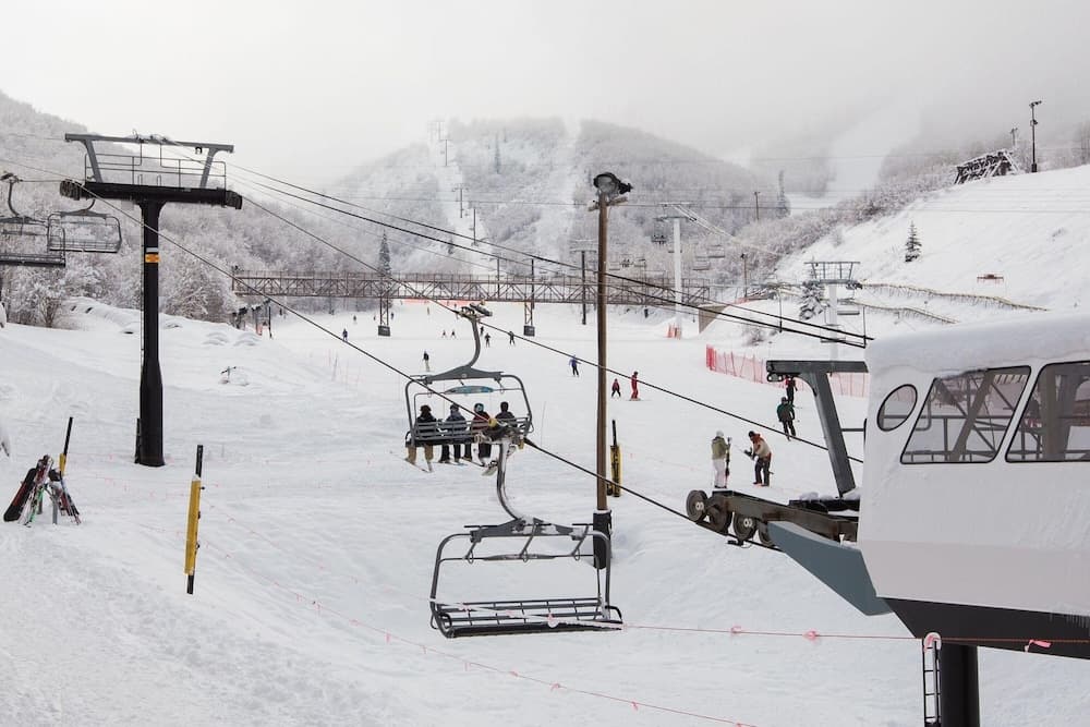 Snow and ski sports