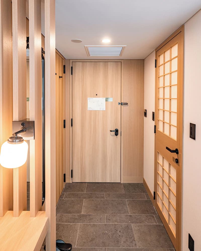 Room amenity