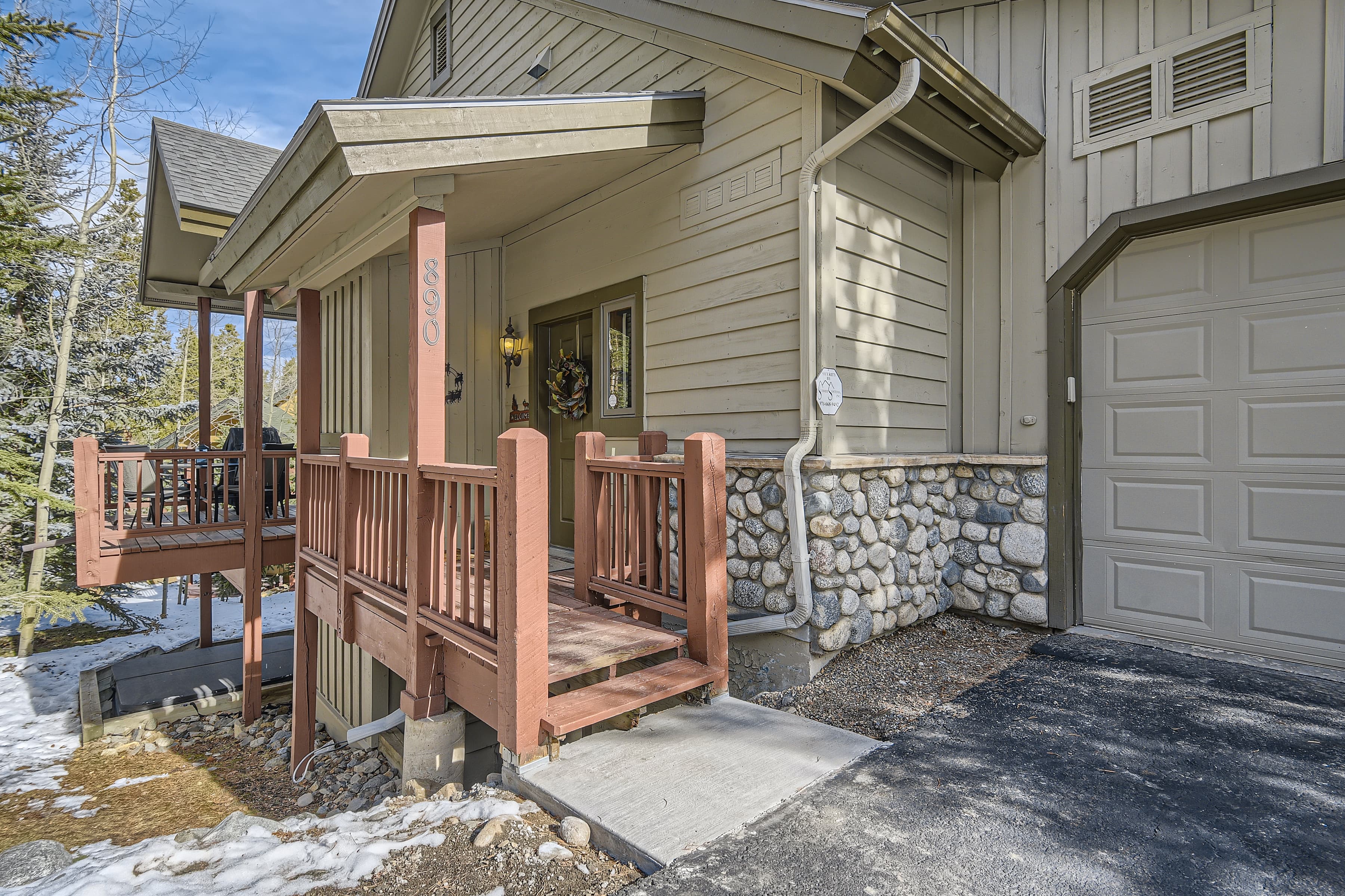 White Wolf Townhomes