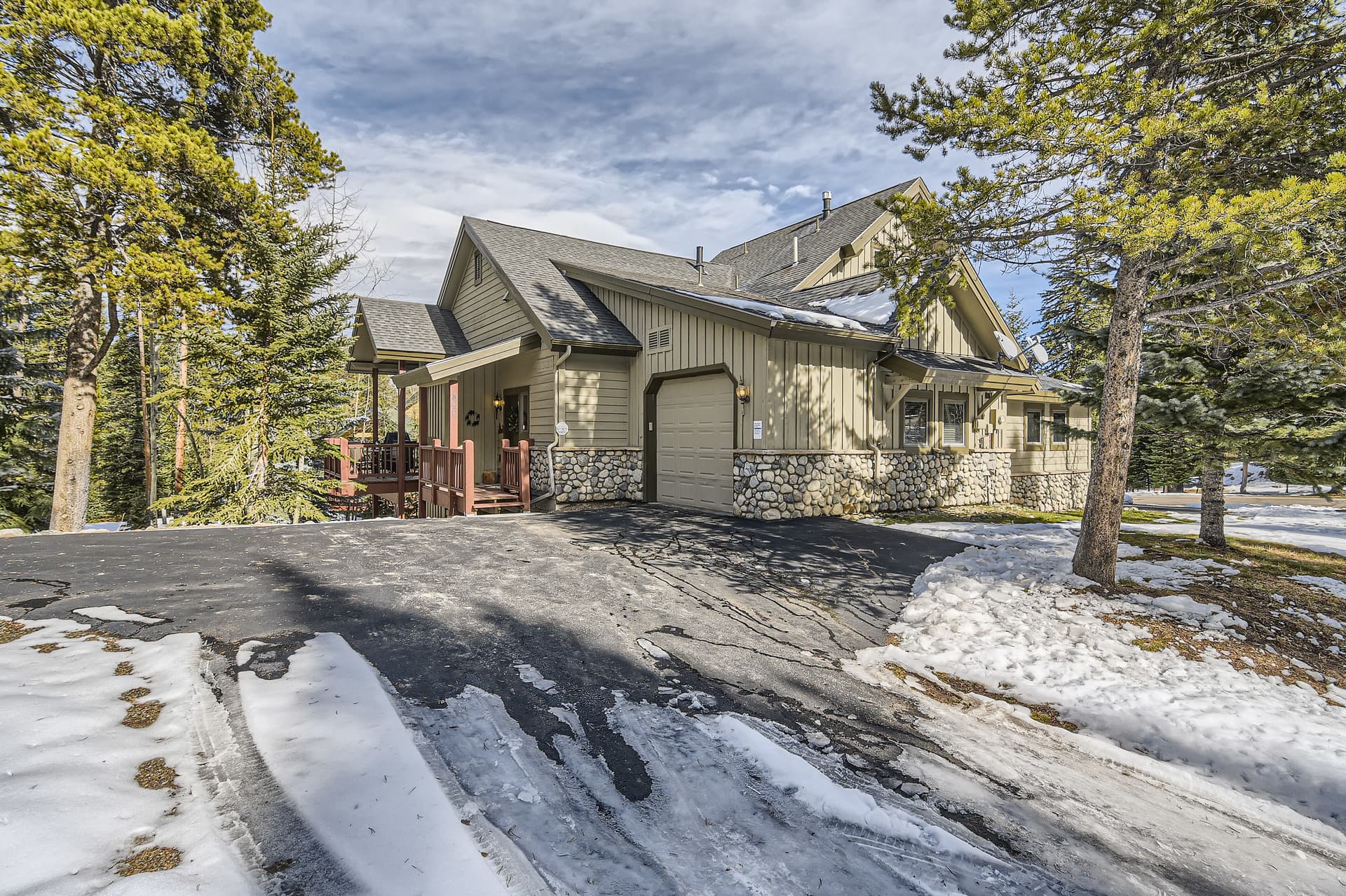 White Wolf Townhomes